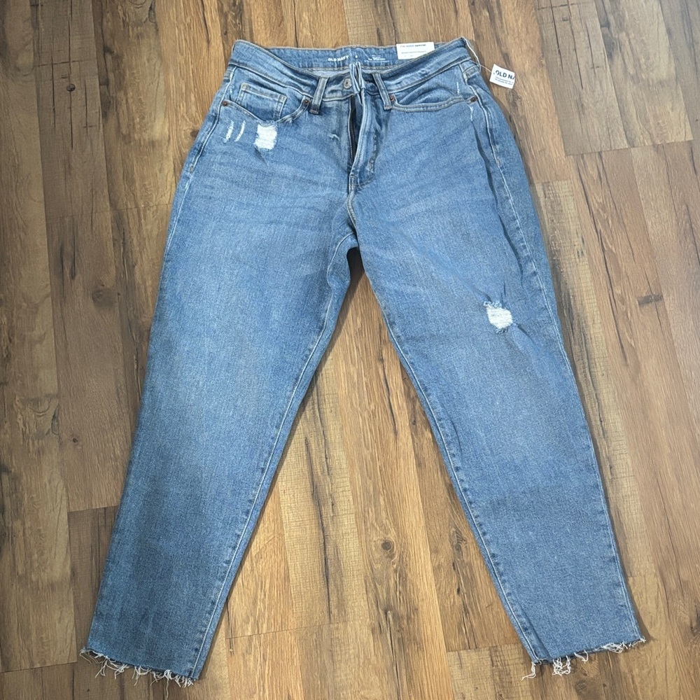 Old Navy Light Blue Distressed Ankle Jeans